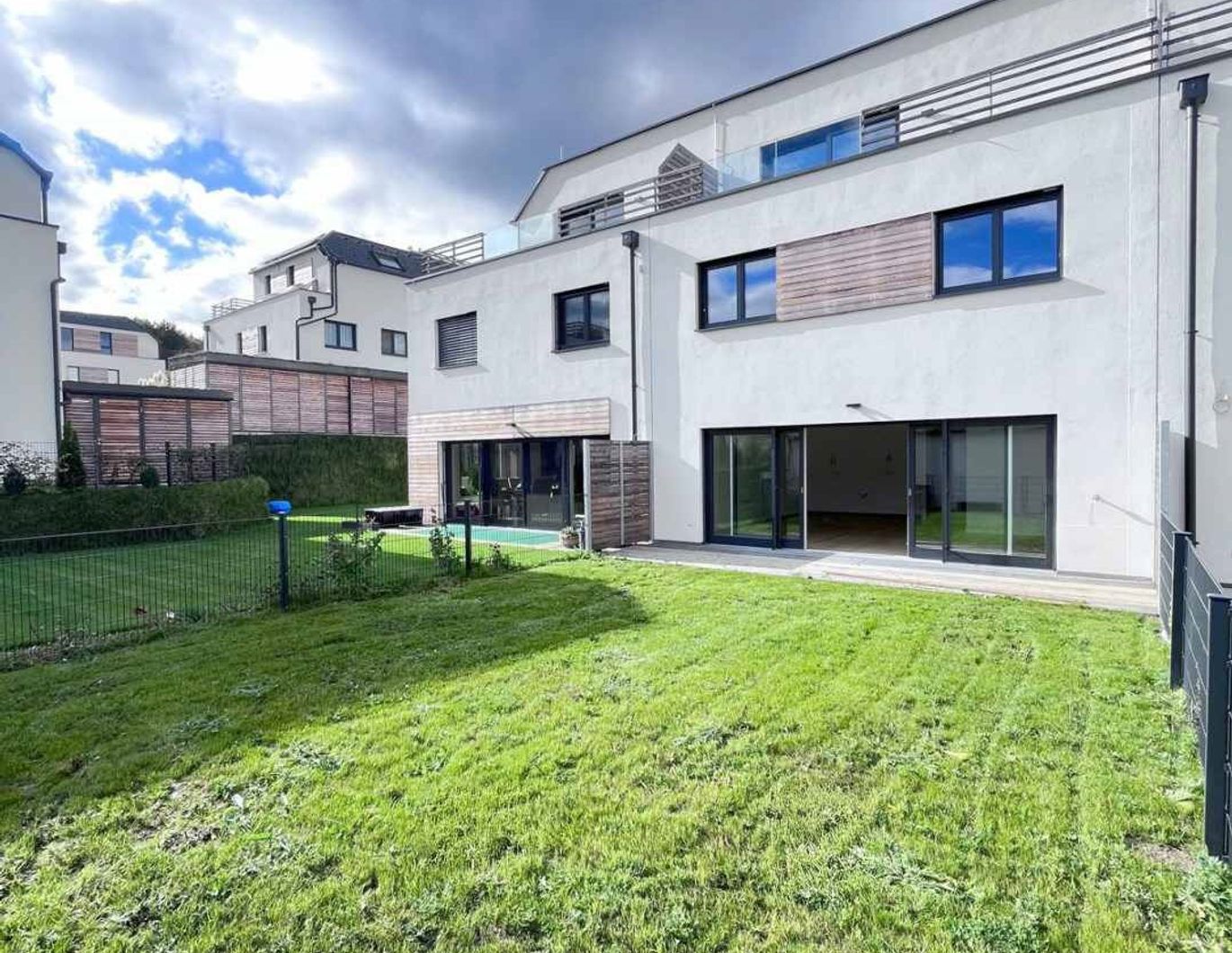 Exklusiver Erstbezug nahe dem Wienerwald - Reihenhaus mit 2 Stellplätzen