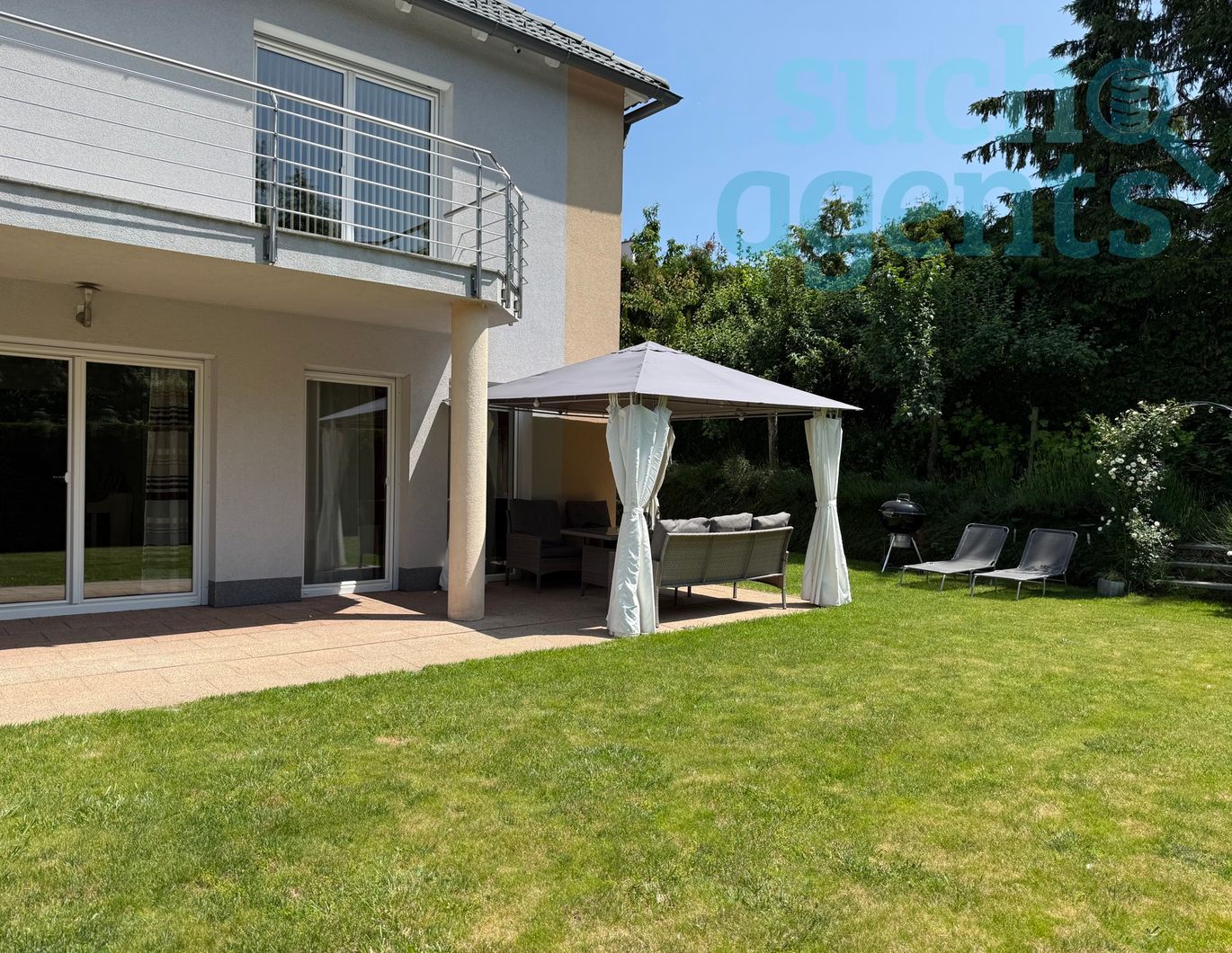 Top ausgestattetes Einfamilienhaus mit Doppelgarage und Wintergarten