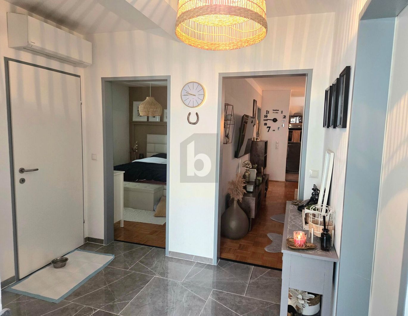 Preisreduktion! MODERN MIT BALKON UND TOP-AUSSTATTUNG