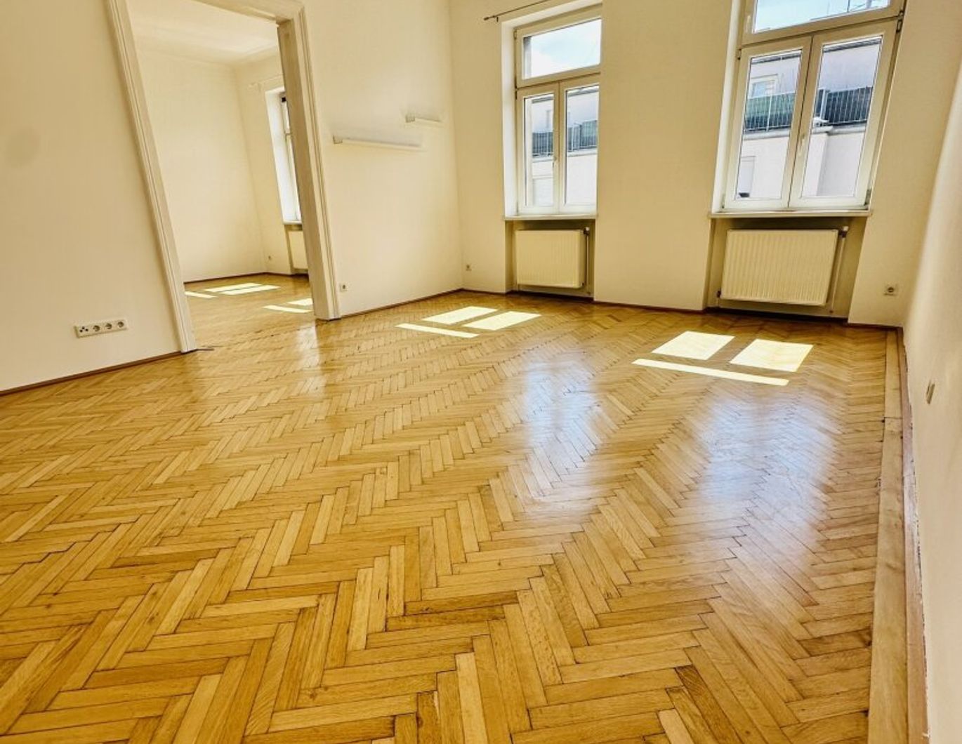 Stilaltbauwohnung mit perfekter WG-Raumaufteilung