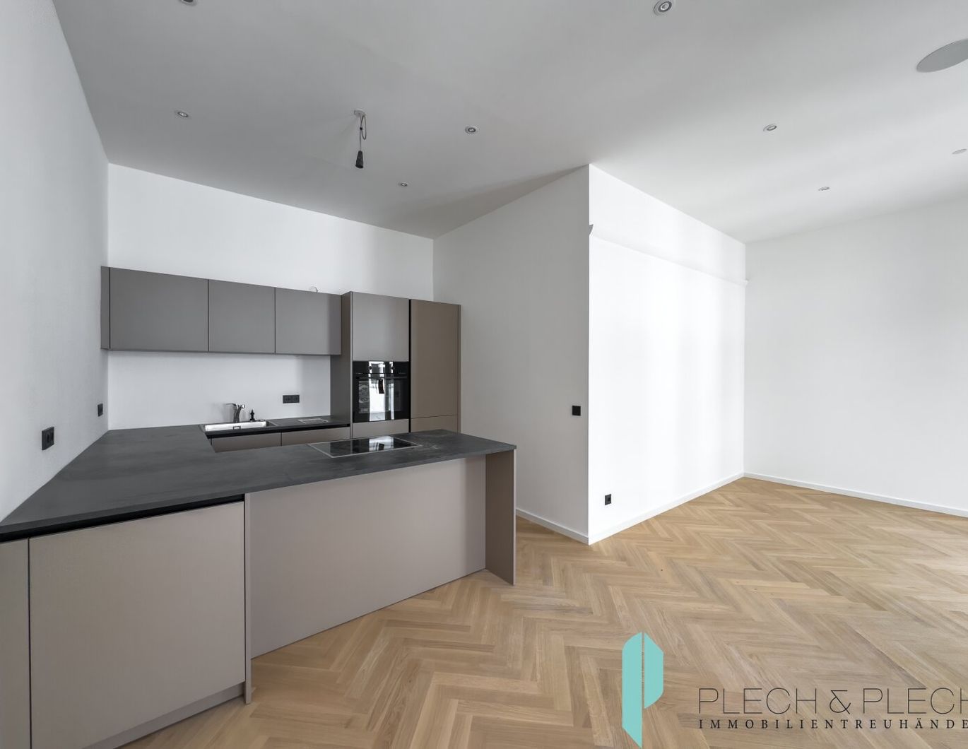 NEUWERTIG & UNBEFRISTET - 4 Zimmerwohnung + Küche TOP19 - 3. Stock ohne Lift nahe U2 RATHAUS