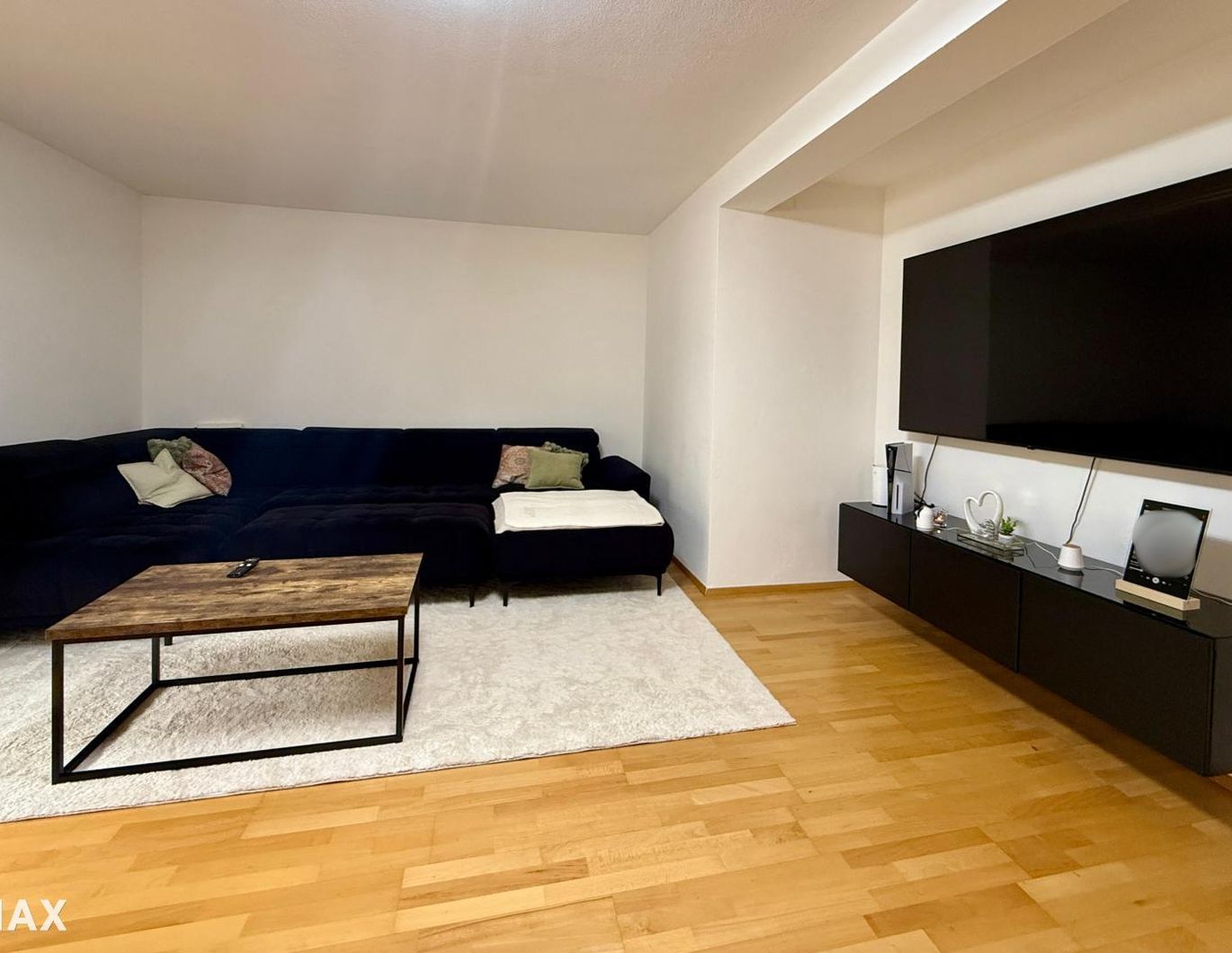 EINZIEHEN & WOHLFÜHLEN - Helle 3-Zimmer-Wohnung mit Terrasse und Parkplatz