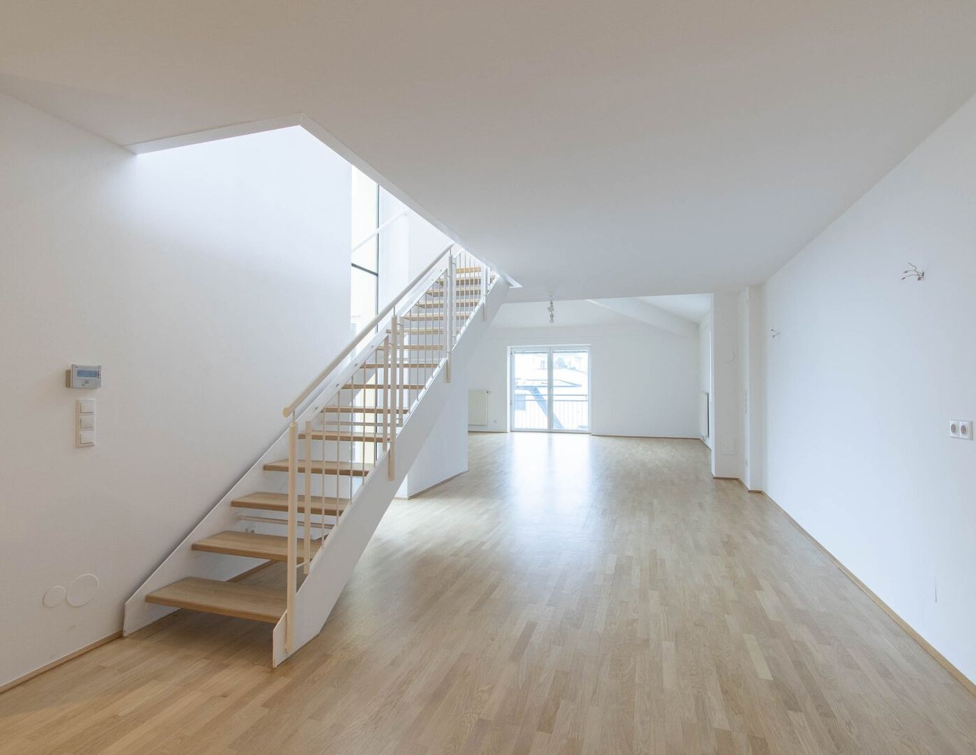 Linz-Zentrum: Großzügige 3-Zimmer-Wohnung mit 170 m² - auch als Büro nutzbar