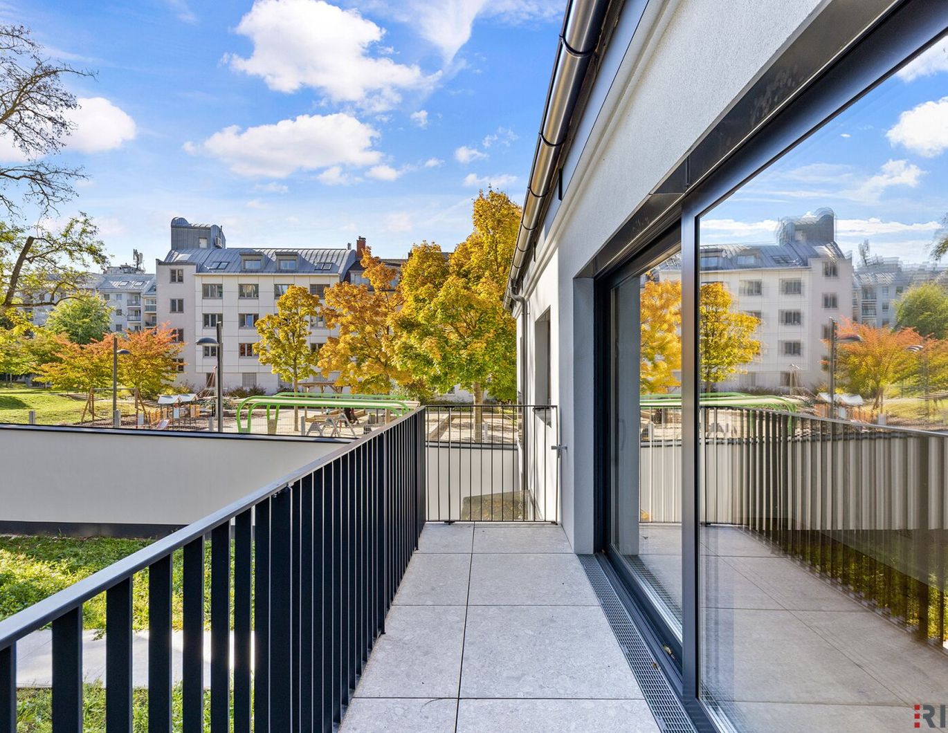 SANIERTES HAUS + 140m² SÜD-GARTEN | 5 MIN vom BHF MEIDLING (U6/S-Bahn) | LUFTWÄRMEPUMPE | RUHELAGE | NUTZUNGSRECHT 250m² Grünfläche