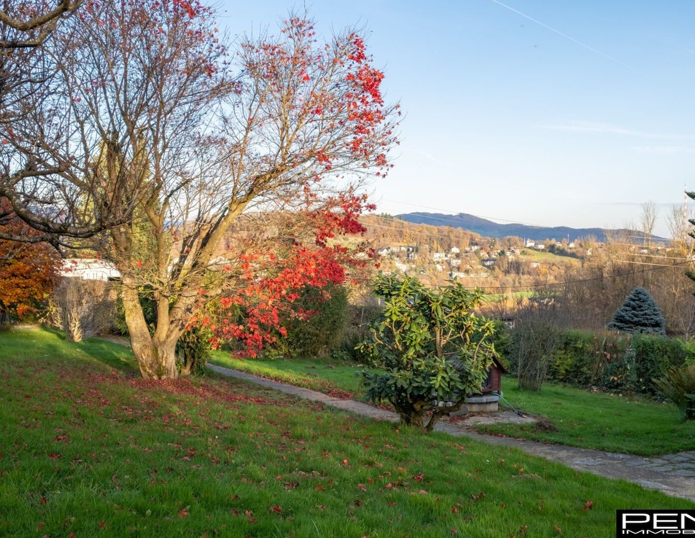 LEONDING: Gartenhaus in Bestlage mit traumhafter Aussicht