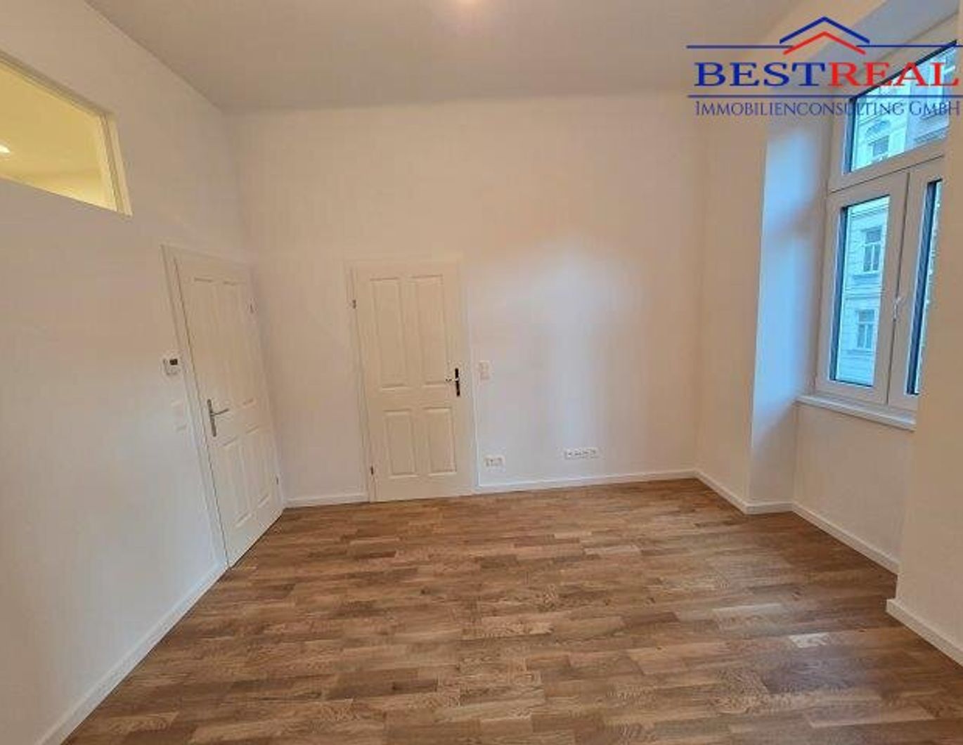 PROVISIONSFREI Neu sanierte Altbau-Eigentumswohnung - 60 m² Wohnfläche