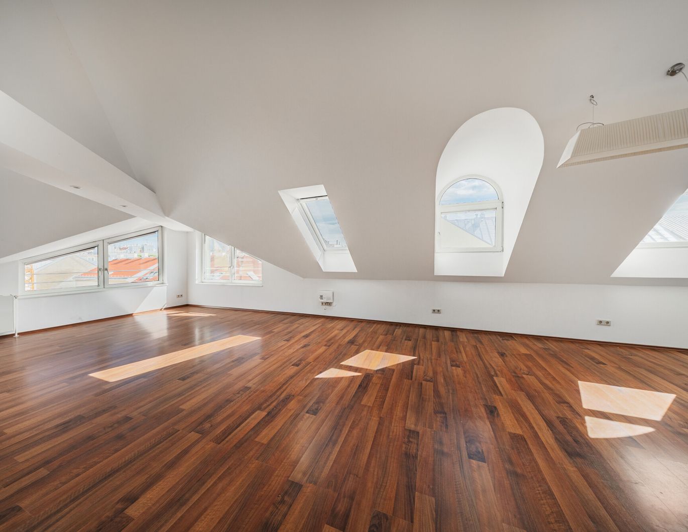 4-Zimmer Dachgeschosswohnung mit Grünblick