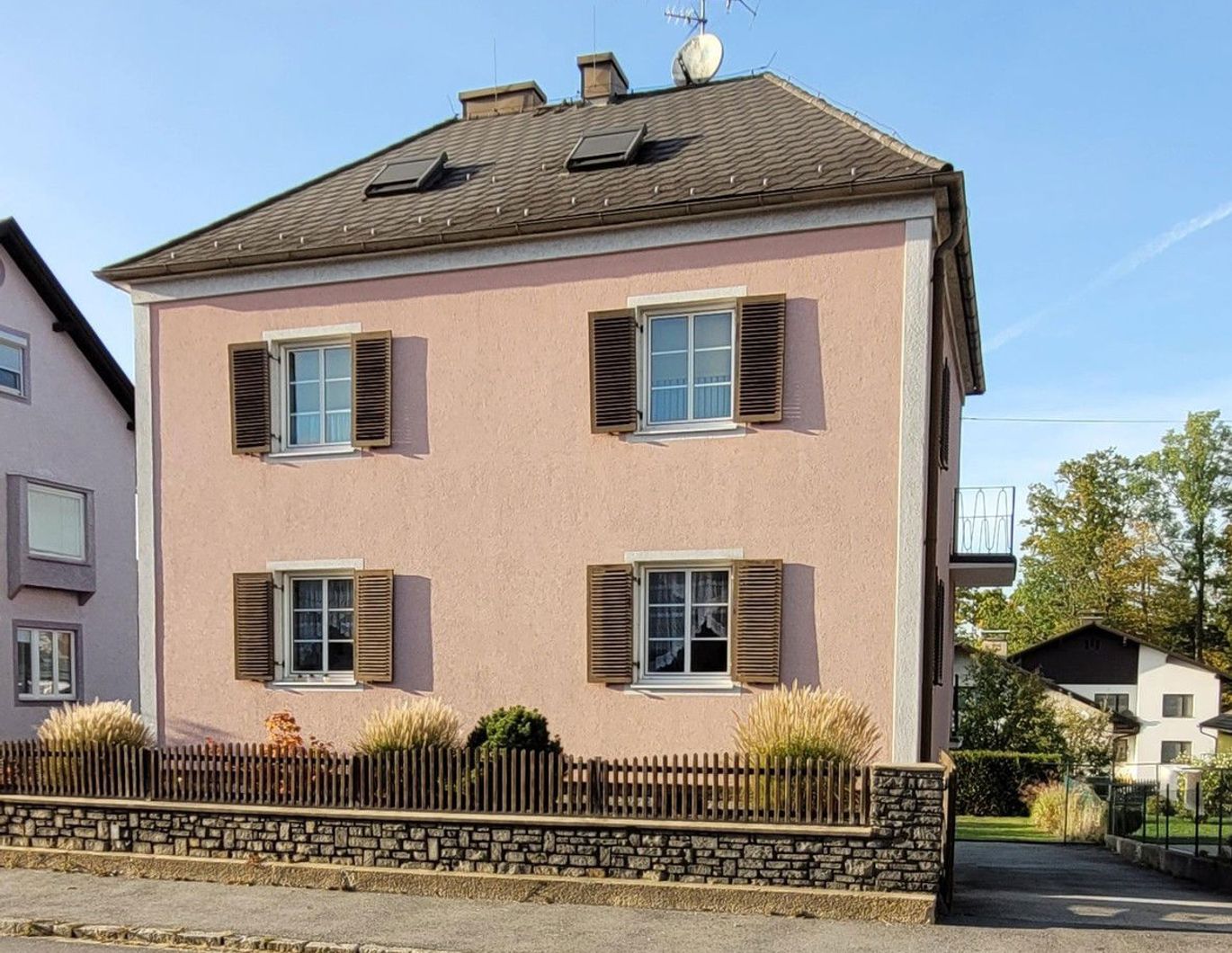 Zentrumnahes Mehrfamilienhaus mit Garten in Gmünd