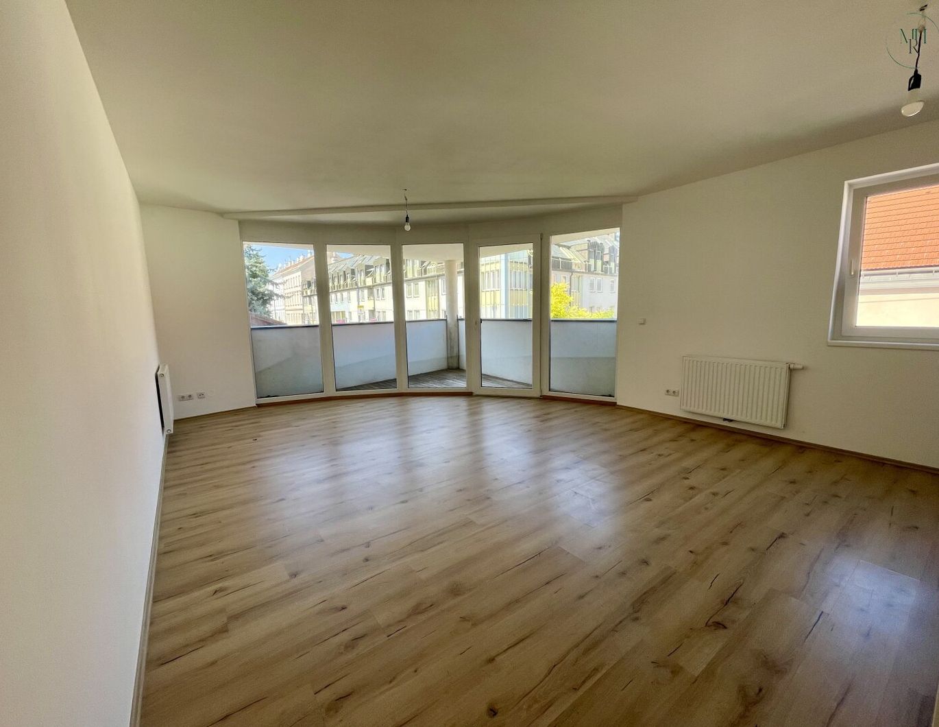 Gepflegte 3-Zimmer Wohnung mit zwei Balkonen und direkte Anbindung an die Innenstadt