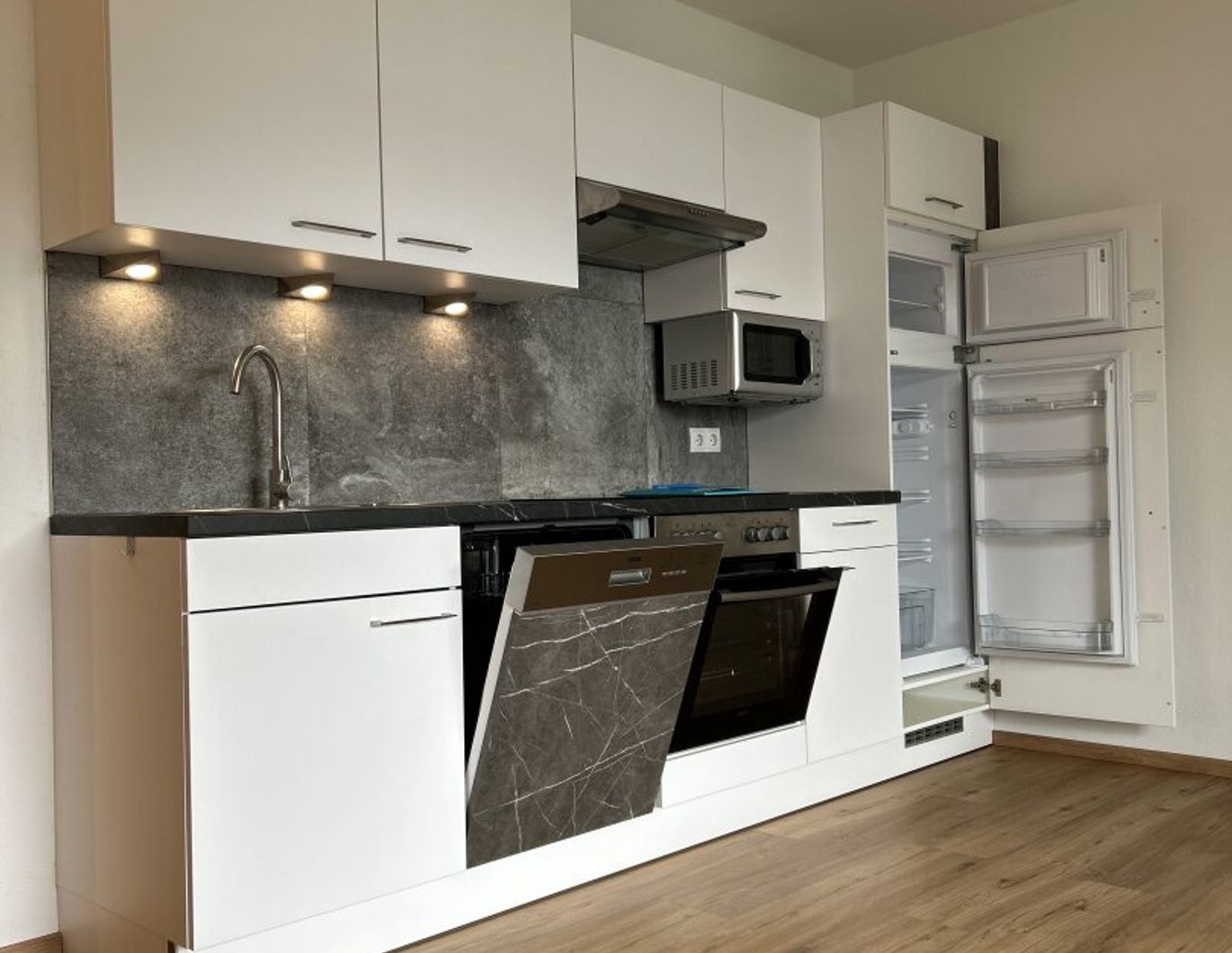 Moderne 2-Zimmer-Wohnung mit Balkon & Tiefgarage - Zentrale Ruhelage in Wörgl