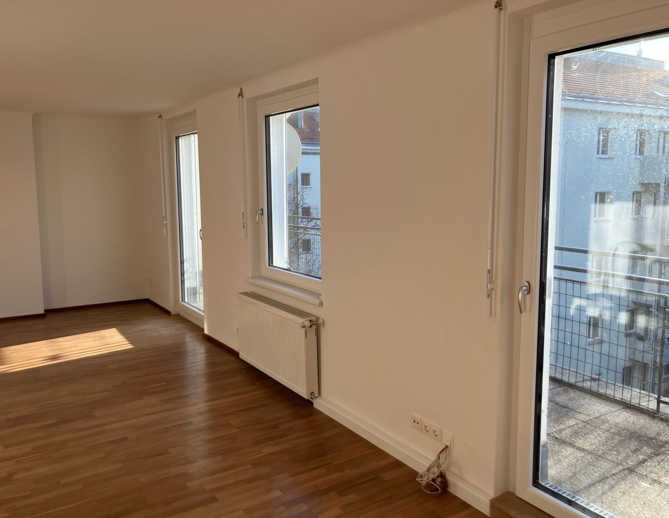 2 Terrassen in 1040 Wien. Helle, ruhige Wohnung zu vermieten.