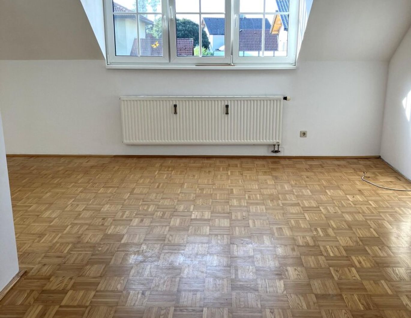 Schöne 3-Zimmer Wohnung im Dachgeschoß