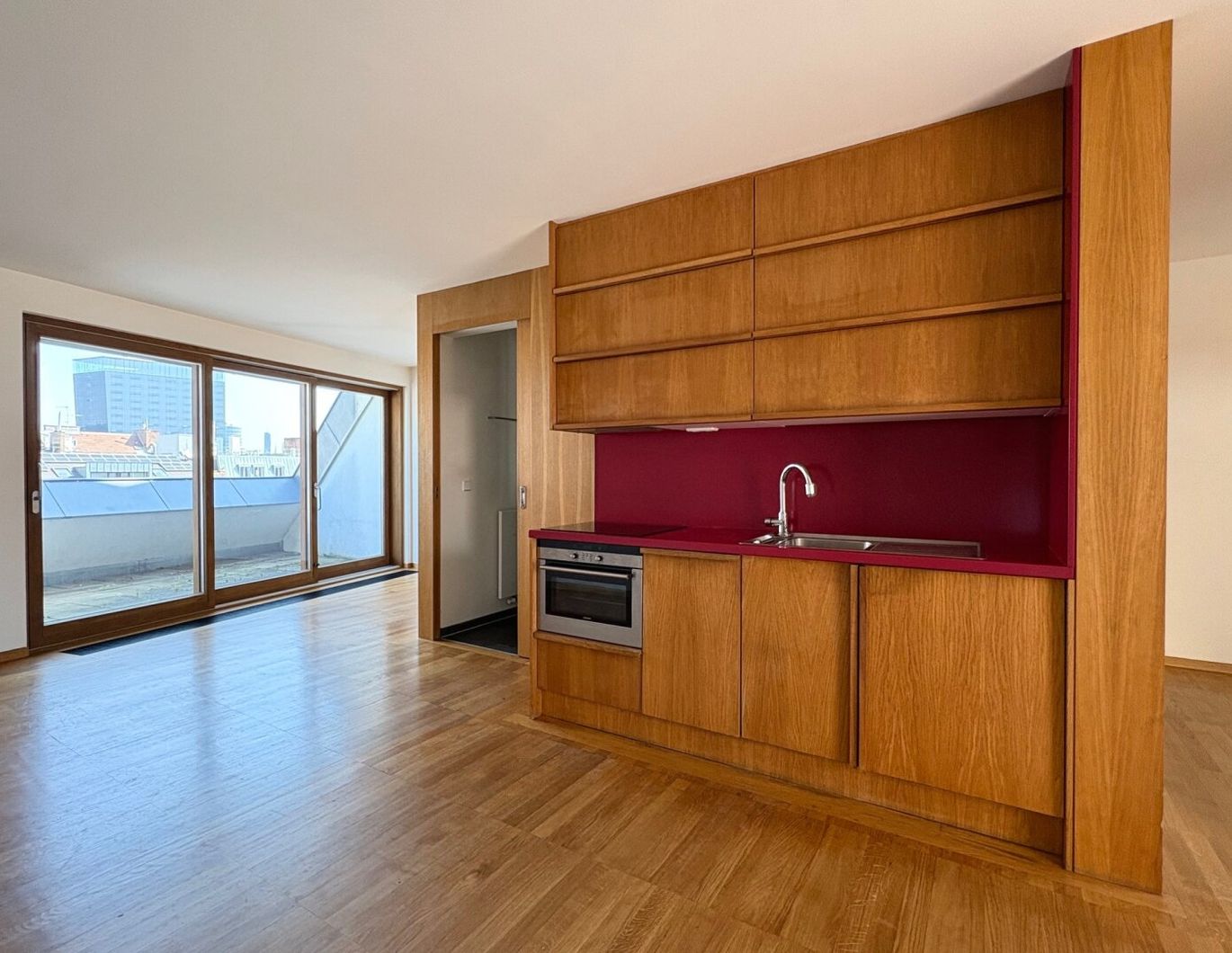 DG-WOHNUNG MIT PRIVATER TERRASSE NÄHE STEPHANSPLATZ