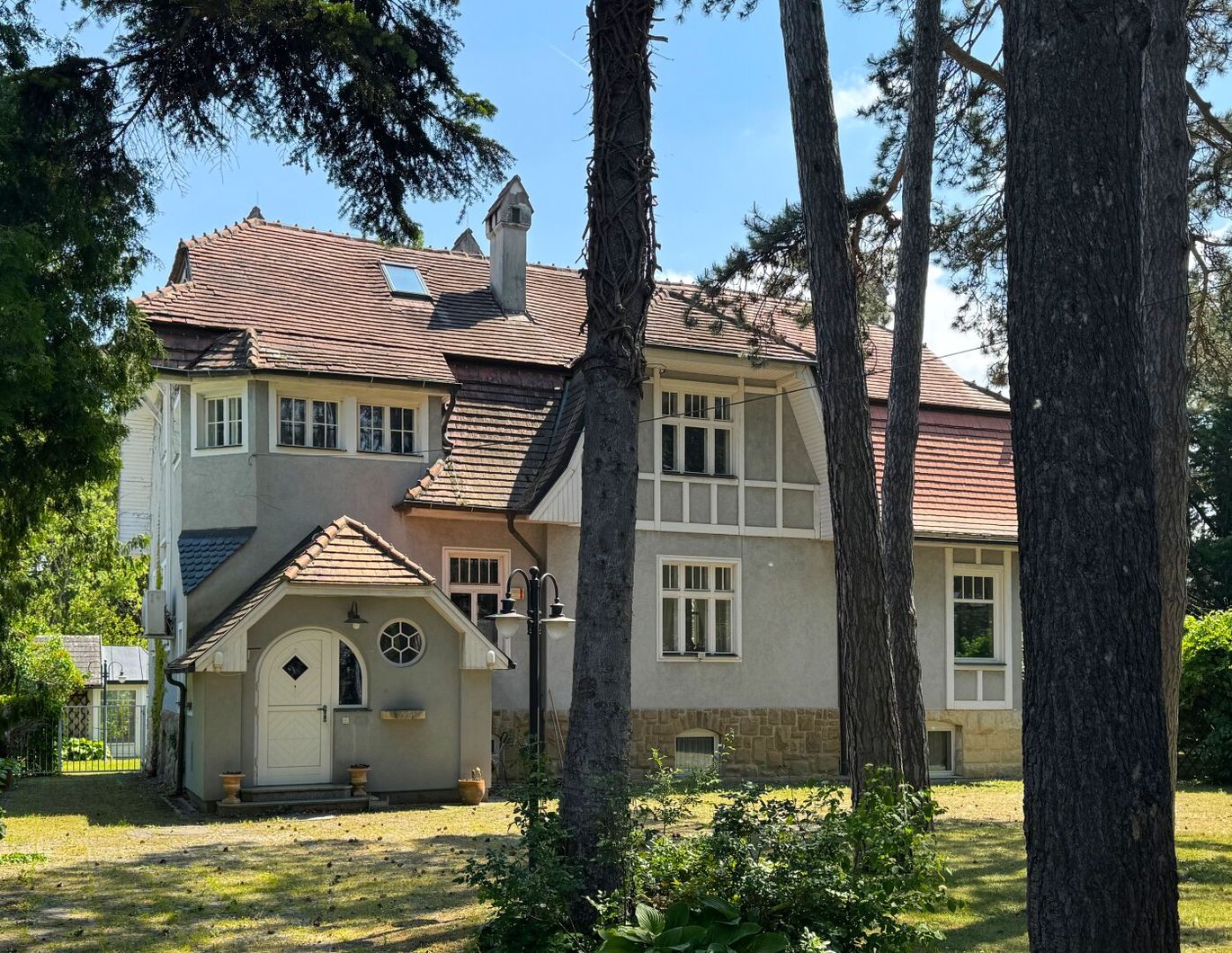Herrschaftliche Villa aus der Gründerzeit auf großzügigem Parkgrundstück