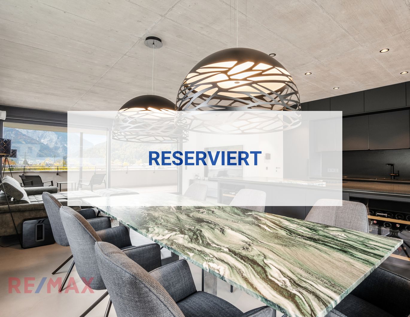Exklusive Dachwohnung: Design, Komfort und Weitblick