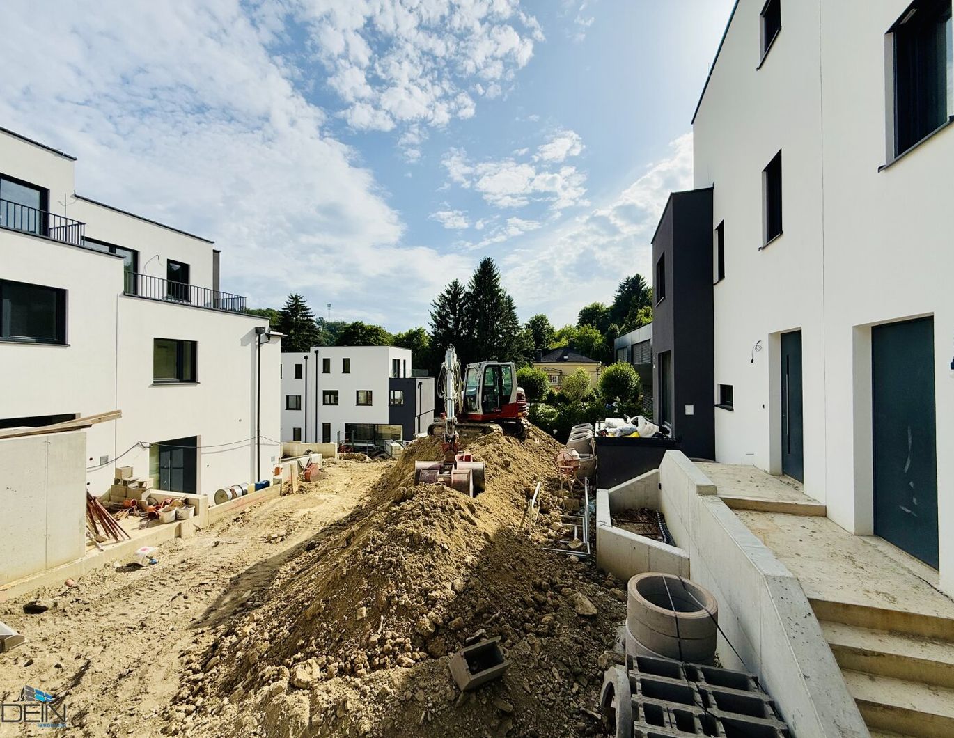 PREISREDUKTION! EXKLUSIVE 4-5 ZIMMER DOPPELHAUSHÄLFTEN MIT FREIFLÄCHEN IN GRÜNRUHELAGE!
