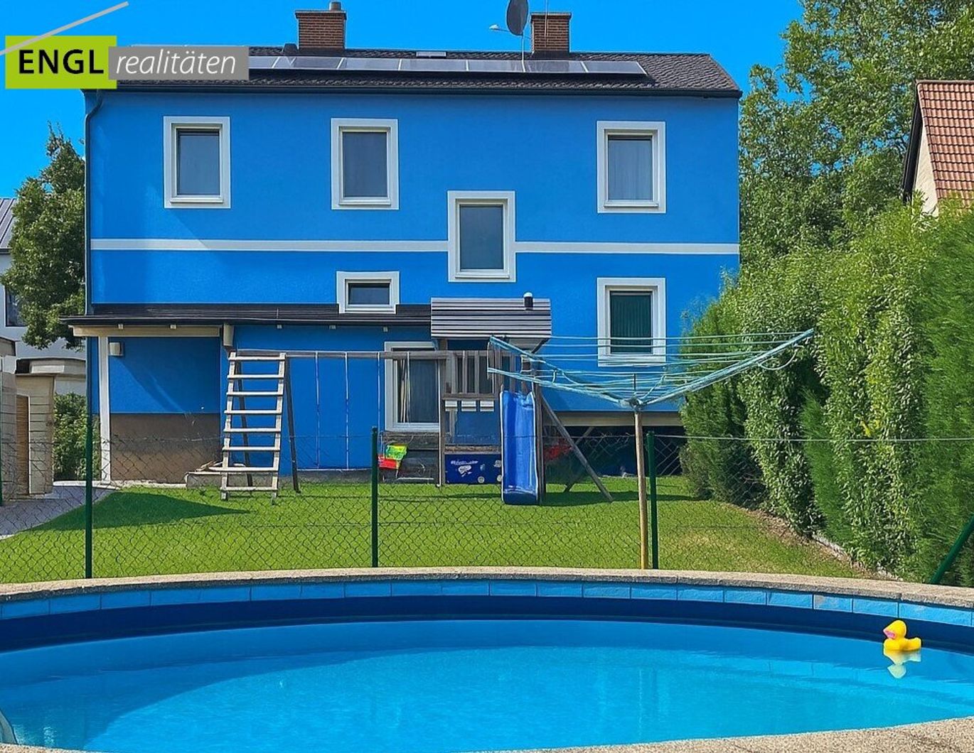 Familien-Idylle mit Pool und nachhaltiger Energieversorgung