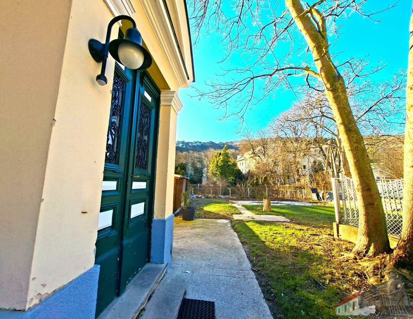 Mehrfamilienhaus mit Entwicklungspotenzial - Toplage in begehrter Kurstadt