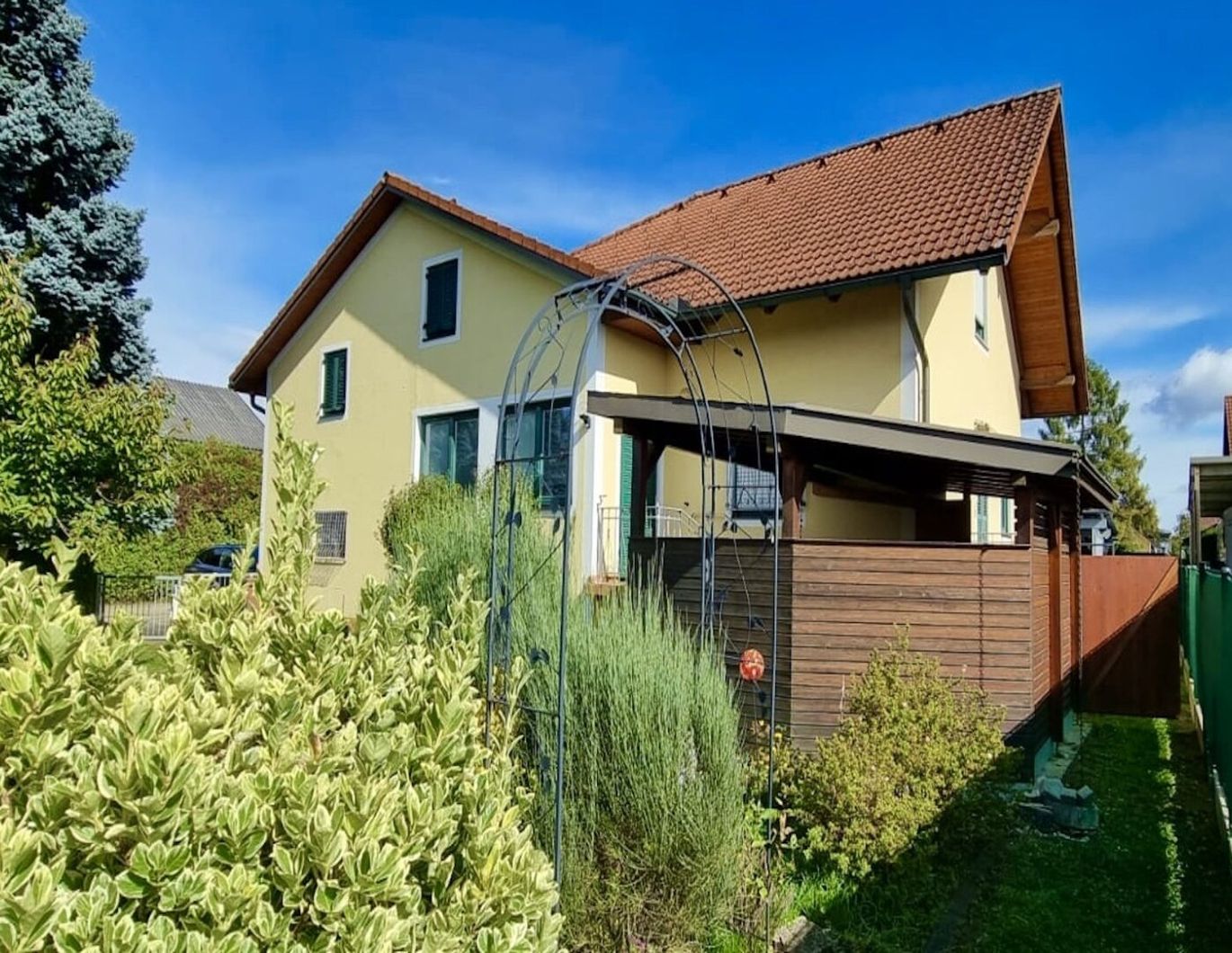 WOHNEN in ruhiger Seitengasse