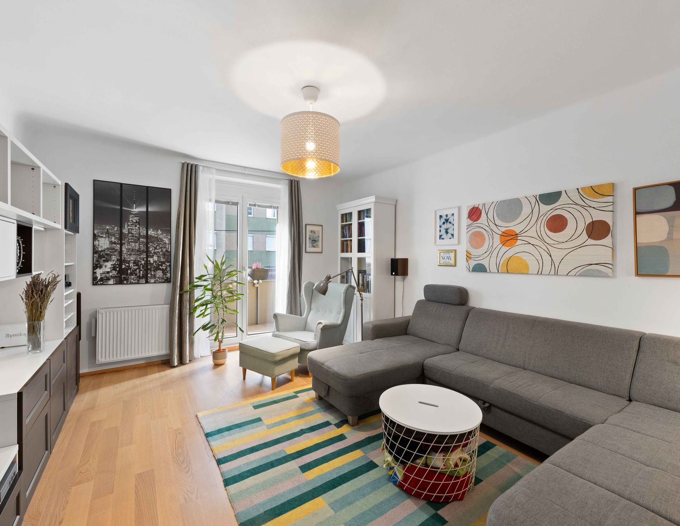 Zentraler Familientraum! Umfassend saniert! 2 Balkone! Ruhig! Ost-West-Ausrichtung!