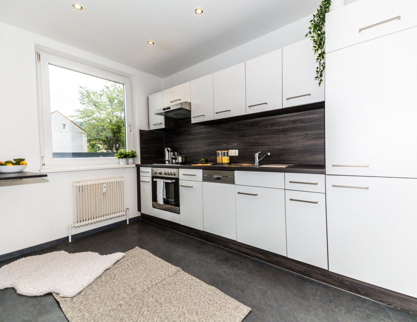 LOGGIA I LIFT I RUHELAGE I HELLE RÄUME I ZENTRALE LAGE IPROVISIONSFREI I EINBAUKÜCHE I FAMILIENFREUNDLICH I PROJEKT WOHNEN I