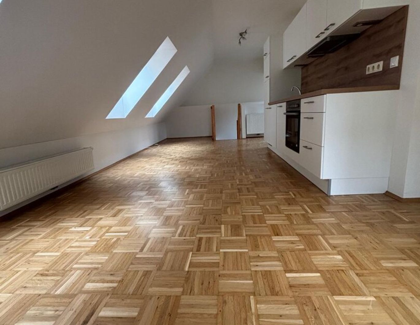 Charmante Maisonette in Graz: 3 Zimmer, Balkon & Stadtblick!