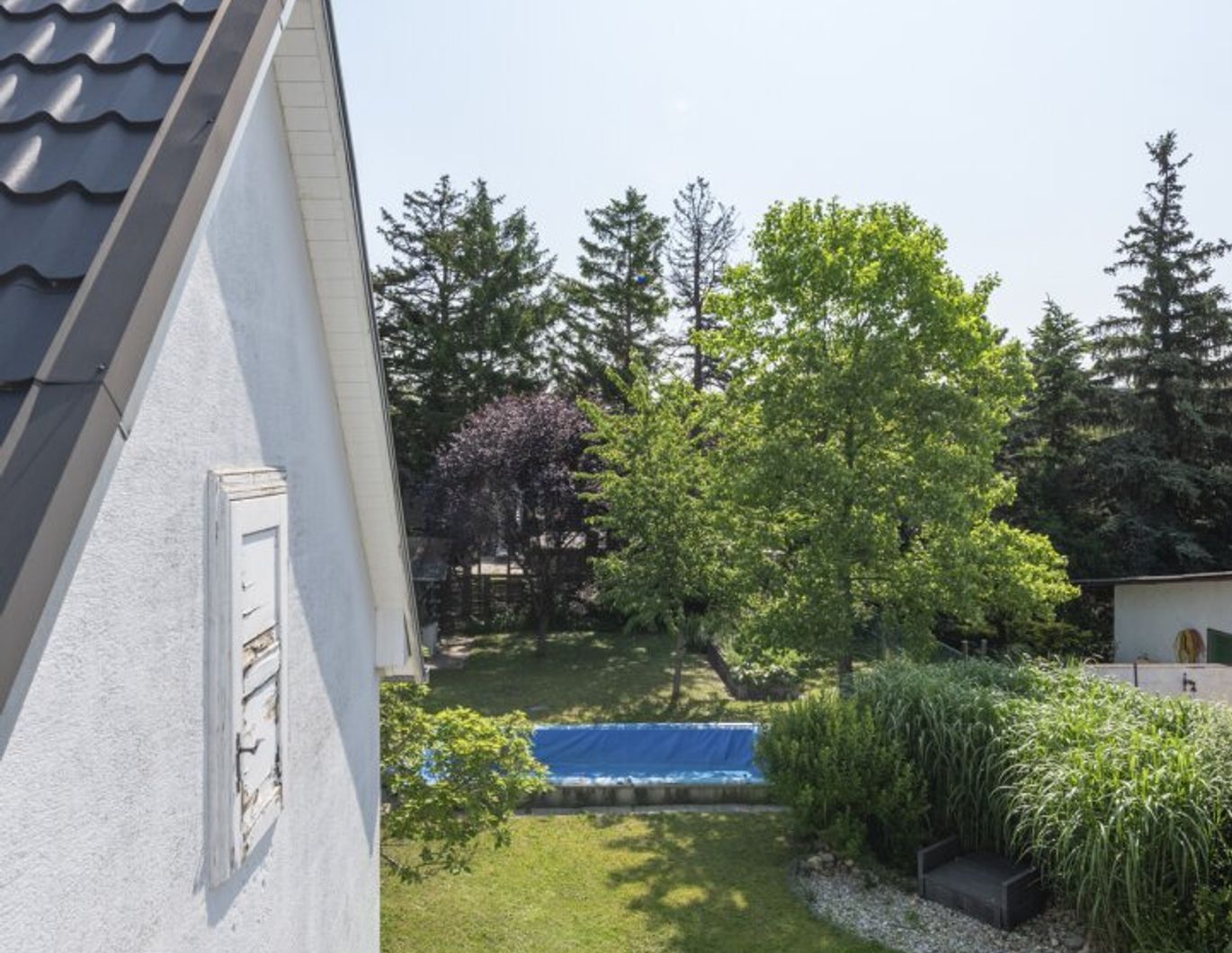 Einfamilienhaus mit großem Garten und Entwicklungspotenzial