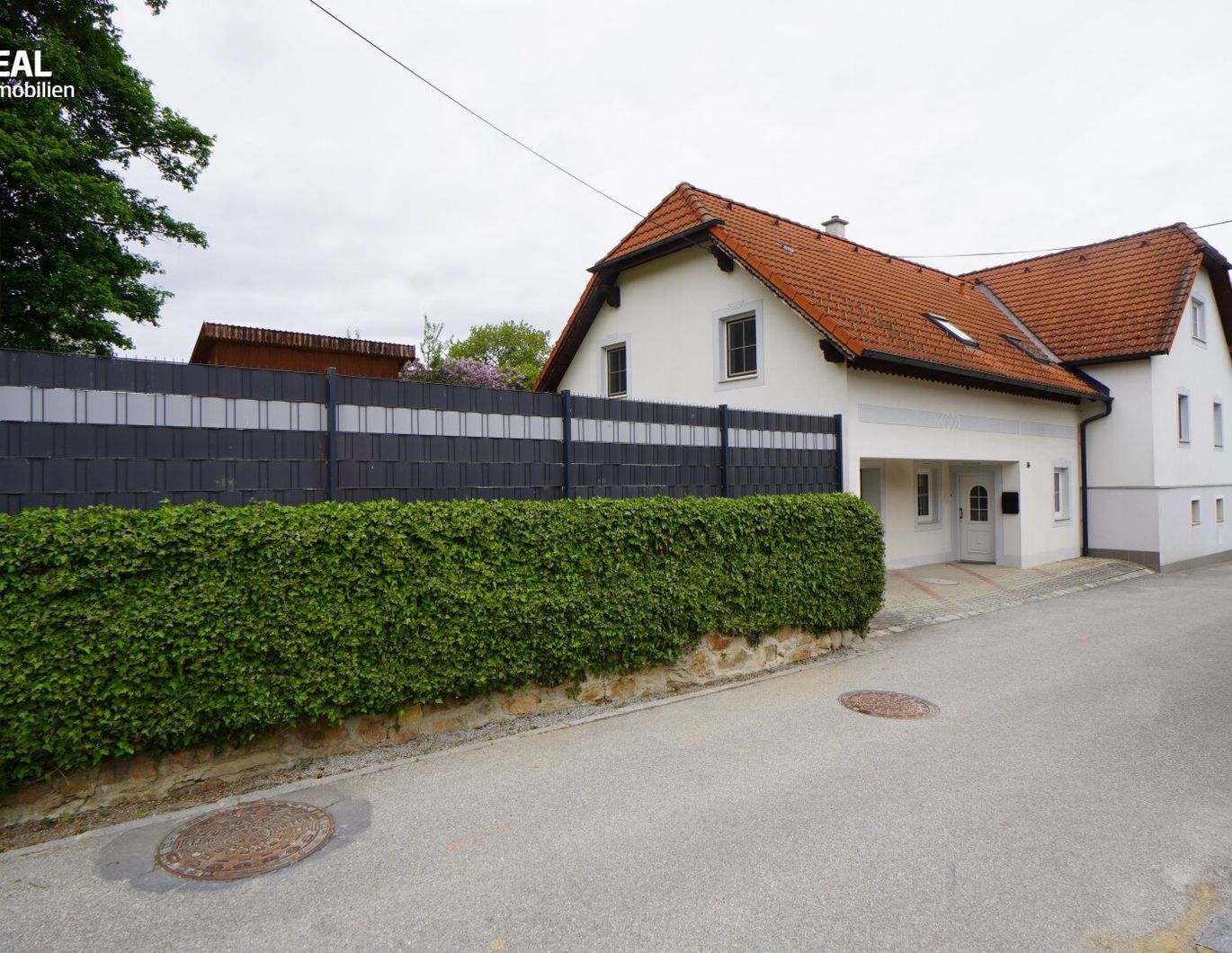 Modernisiertes Traumhaus mit schönem Garten