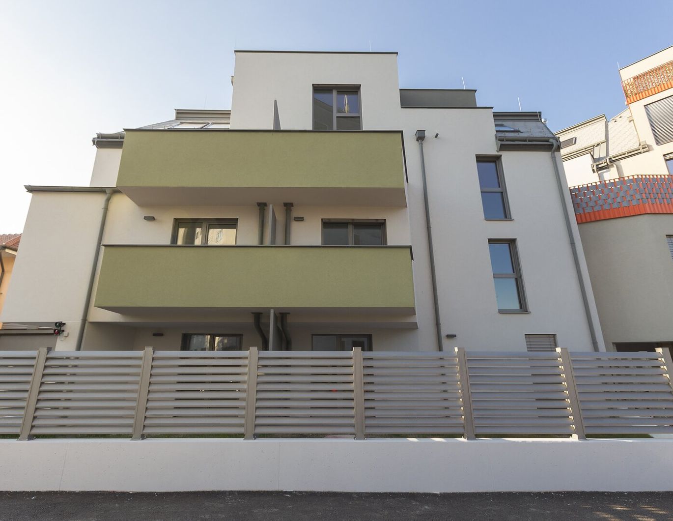 EHK 100 | 3 Zi Terrassenwohnung im Dachgeschoss