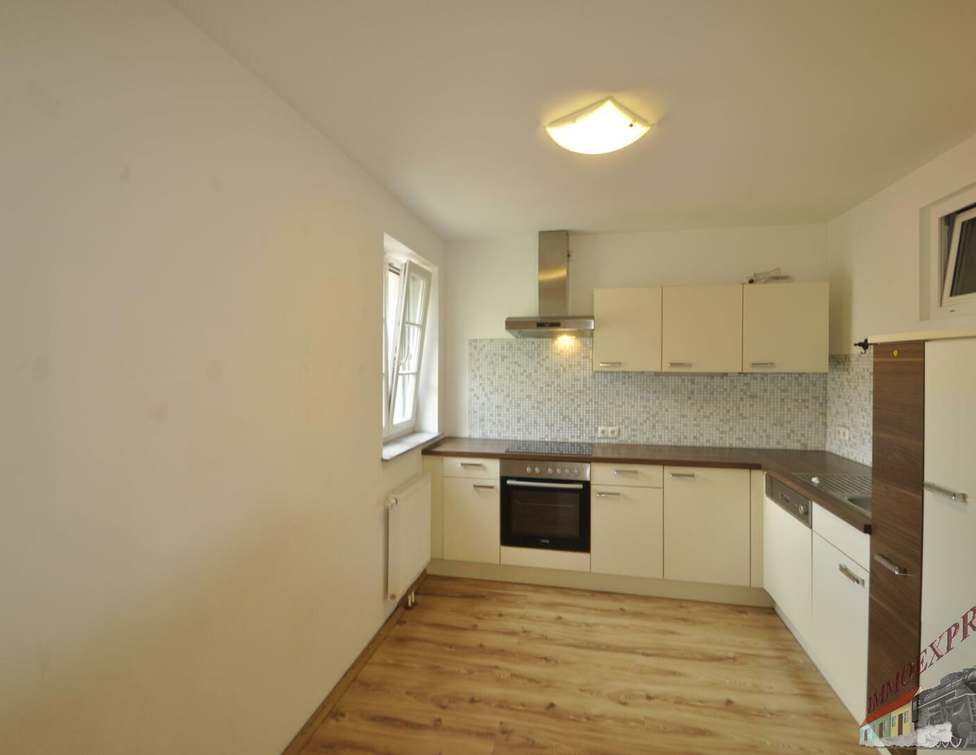 Gepflegte schöne 3 Zimmer-Wohnung in Pressbaum mit Pergola