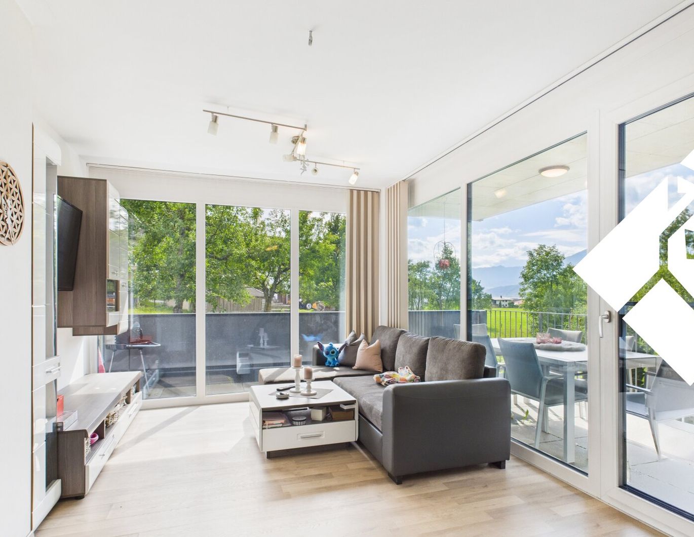 Vollmöblierte 2-Zimmer-Wohnung in ruhiger Lage zu mieten!