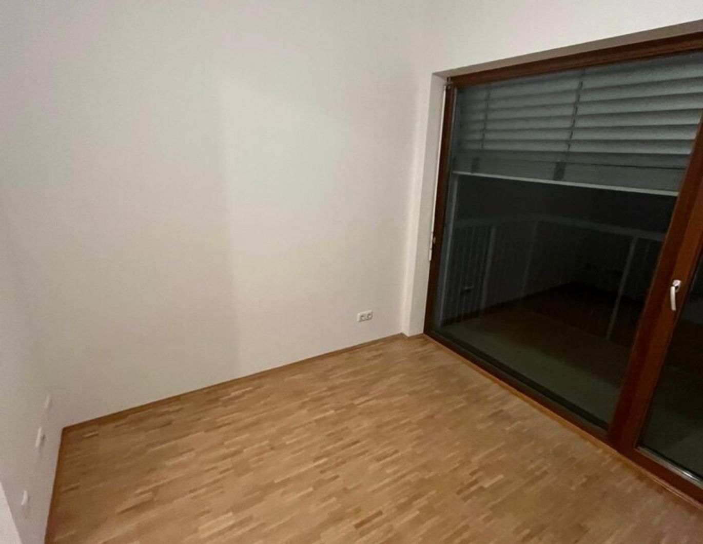 Ungemein virtuose Einzimmerwohnung mit Balkon im Bezirk Geidorf, zu vermieten.