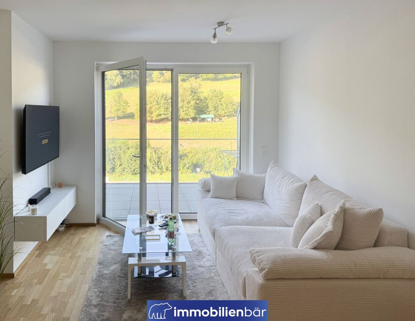 2-Zimmer Traumwohnung über den Dächern von Linz - vorhandene Möbel können günstig abgelöst werden - ab 15.9.2025 verfügbar