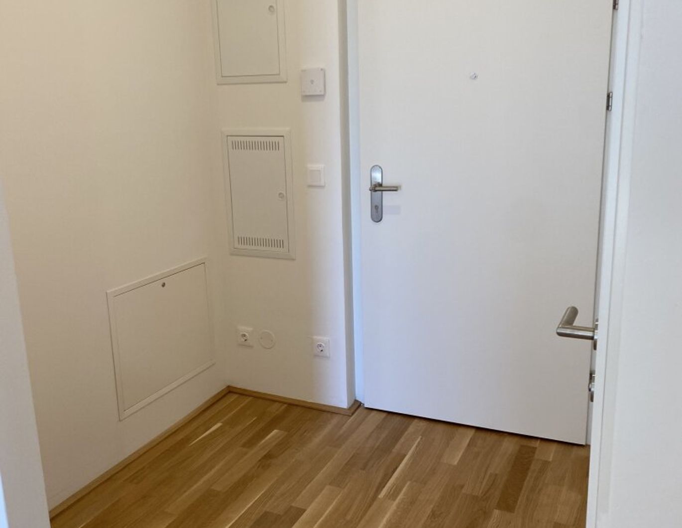 2-Zimmer-Wohnung inkl hochwertiger Markenküche, Außenfläche und Kellerabteil / K2-12