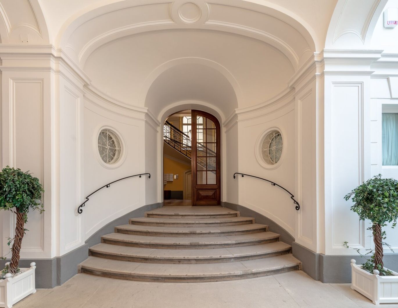Repräsentative Palaiswohnung beim Theresianum