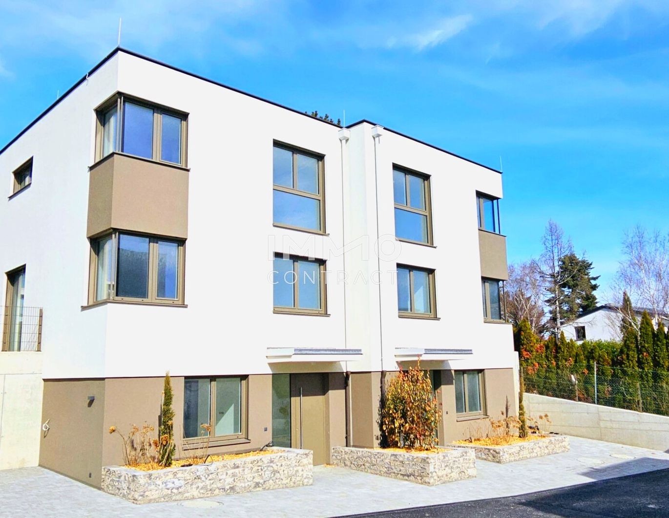 Exklusives Doppelhaus mit luxuriöser Top-Ausstattung - Ihr elegantes Traumdomizil!