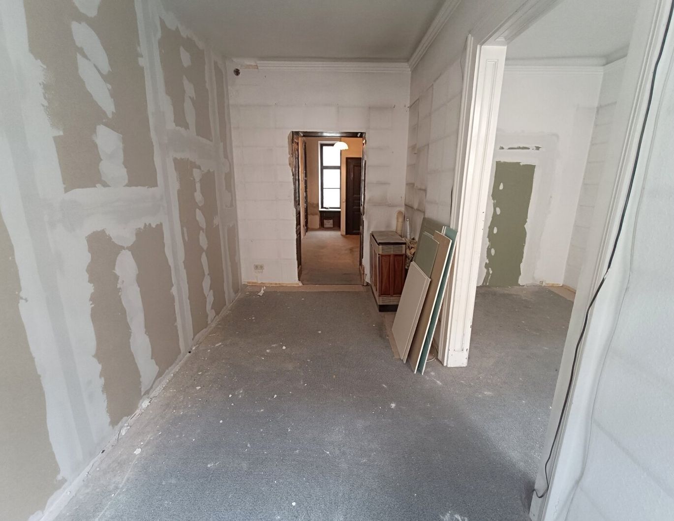 Smartes Layout & ideale Verkehrsanbindung & Platz für Ihre Wünsche! 2-Zimmer Wohnung im Altbau mit Lift - Nähe U4 Friedensbrücke!