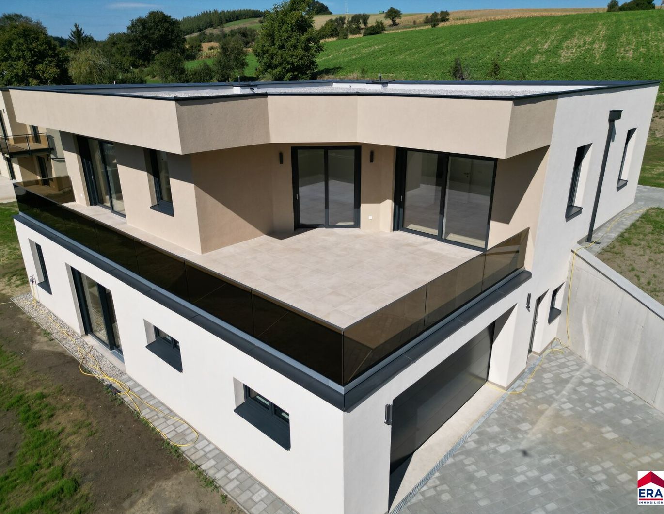 Achtung Preisänderung - Luxuriöses Einfamilienhaus in 3062 Kirchstetten: 6 Zimmer, Erstbezug, Terrasse, Doppelgarage