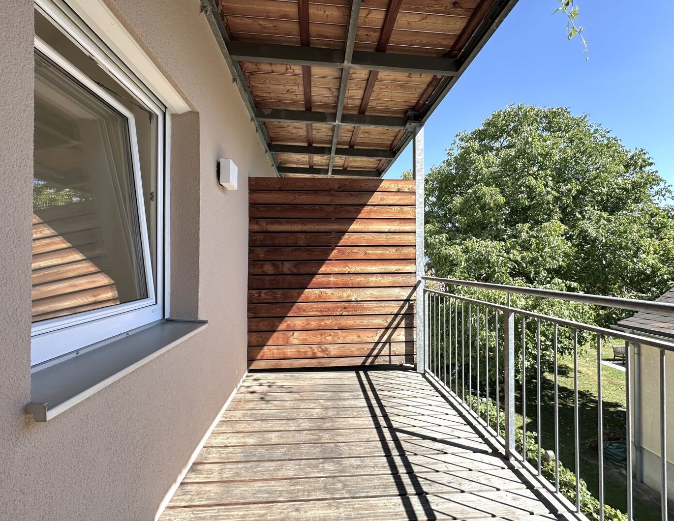 *Provisionsfreie Sonnige 2-Zi.-Wohnung mit Balkon / Carportstellplatz zusätzlich*