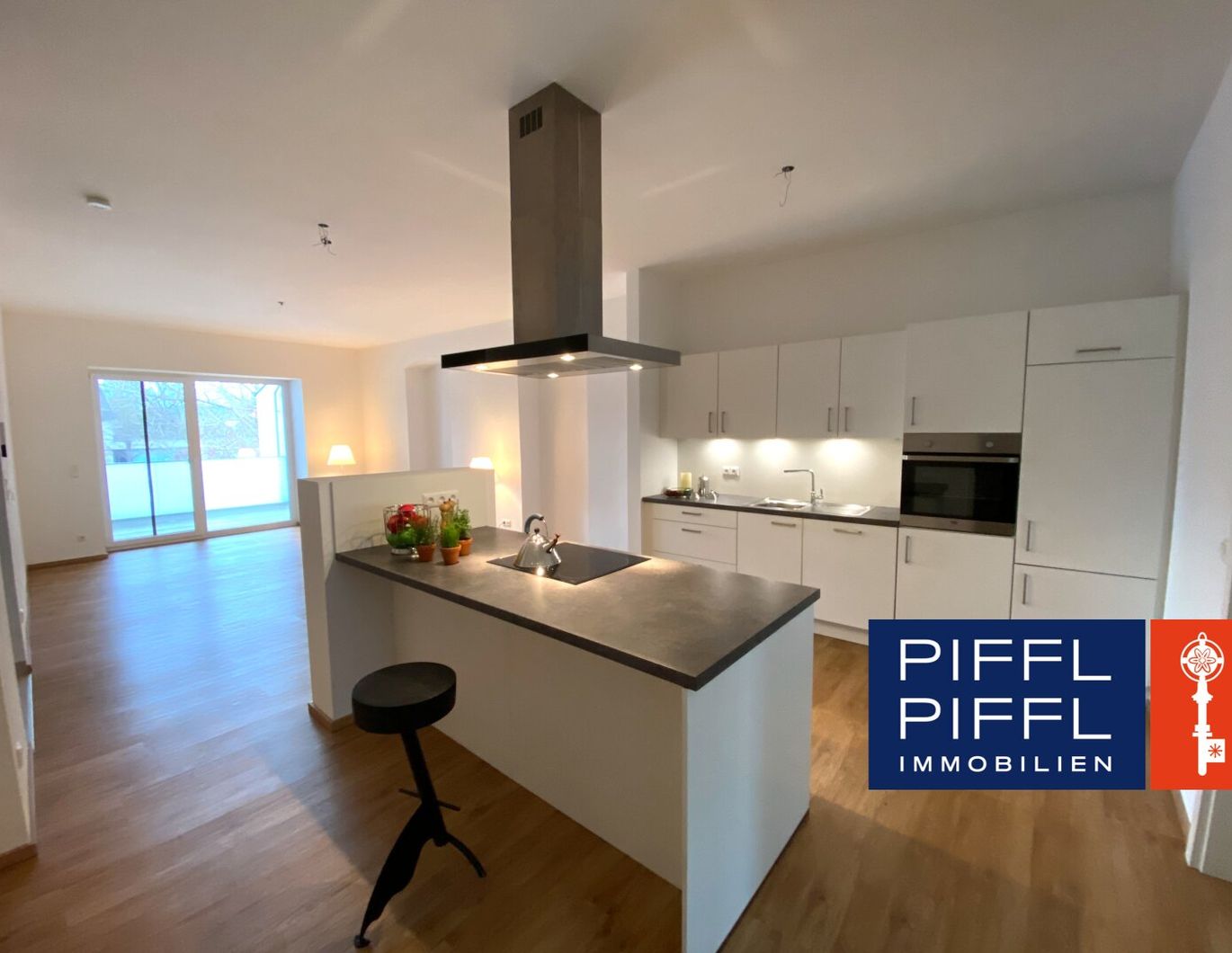 Moderne Traumwohnung in Eferding - 2 Zimmer, Balkon, Einbauküche