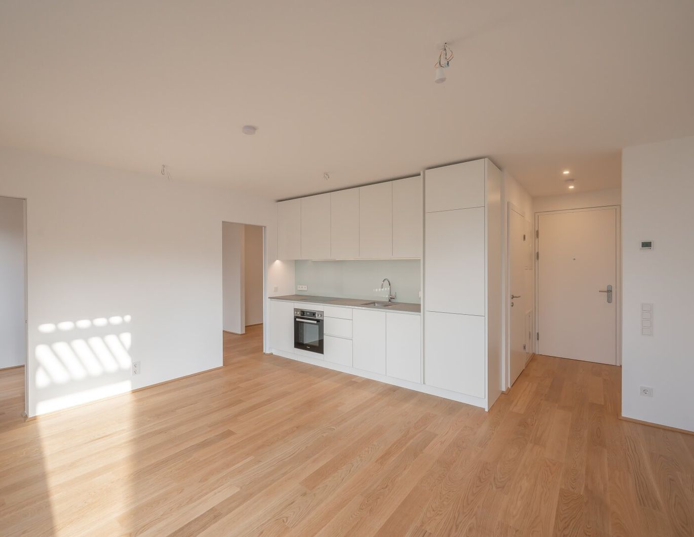 EDUART-Die Kunst des Wohnens: Hochwertiger 2-Zimmer ZWEITBEZUG mit ca. 3m² Loggia! (6/5) VERFÜGBAR AB DEZEMBER!