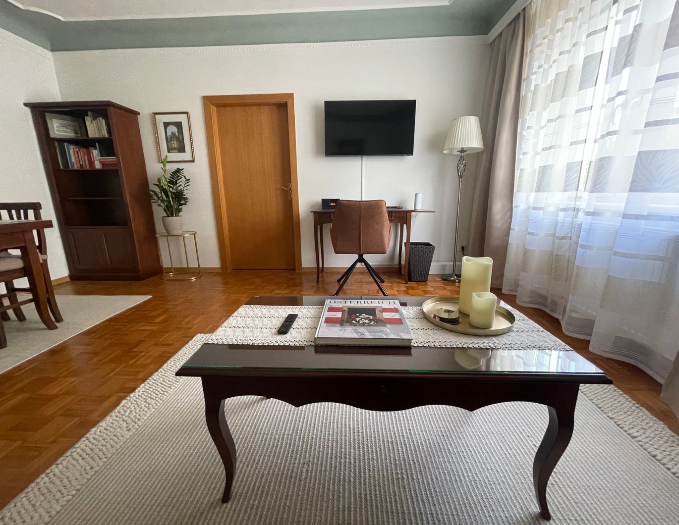 Wohnen auf Zeit - stilvolles 2-Zimmer-Apartment (1-6 Monate) in zentraler Lage