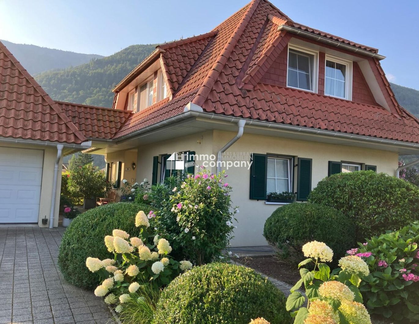 Neuwertiges, wunderschönes Landhaus in Ebensee, nur 300Meter zum Traunsee.