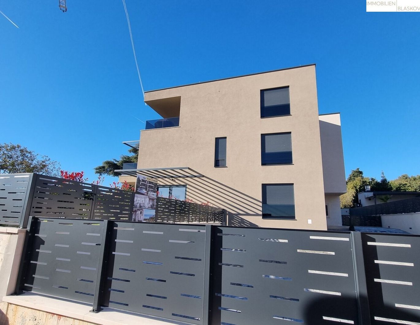 Besonderheit - Wohnung mit eigenem Swimmingpool in Tar