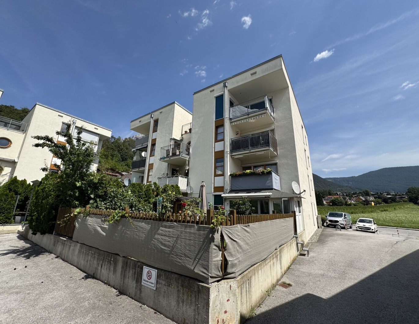 Sonnige 4-Zimmer-Wohnung im Dachgeschoss mit großem Balkon nur € 369.000.- inklusive Tiefgarage !