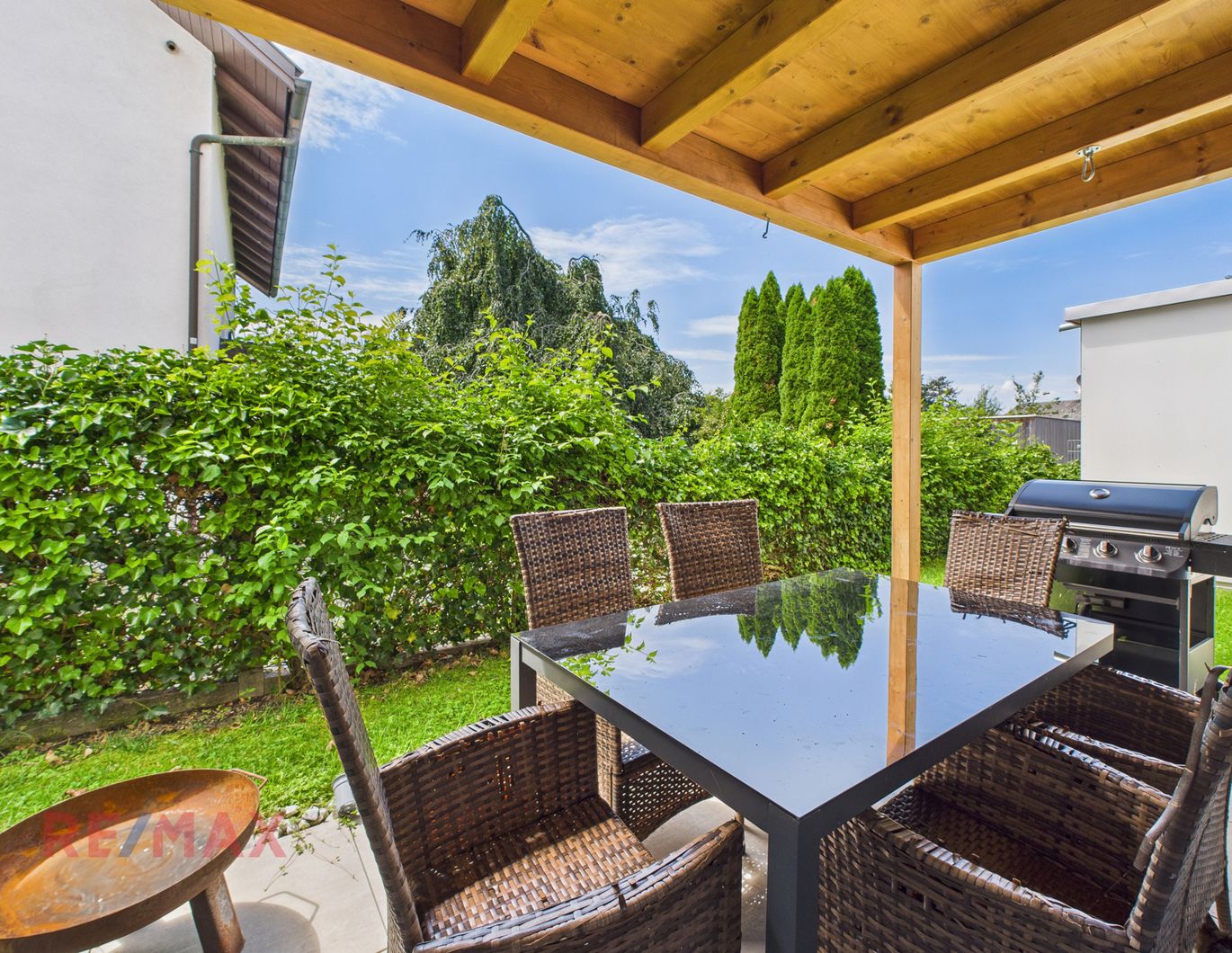 Moderne Wohnung mit Sonnenterrasse und eigenem Gartenbereich