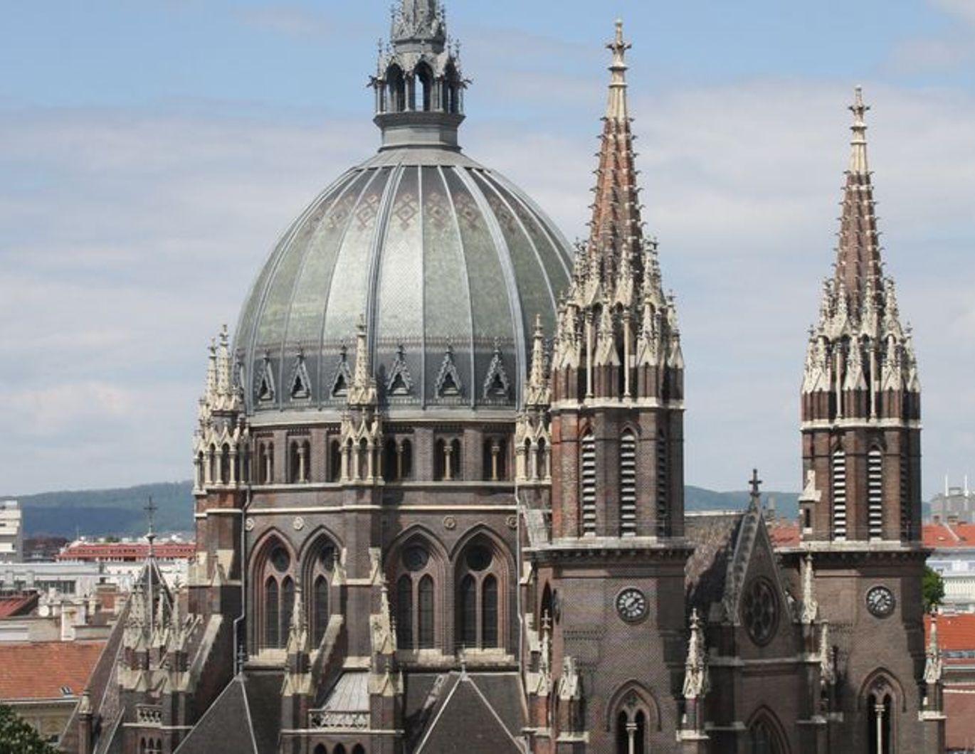 Im 10. Liftstock - Garconniere mit tollem Ausblick