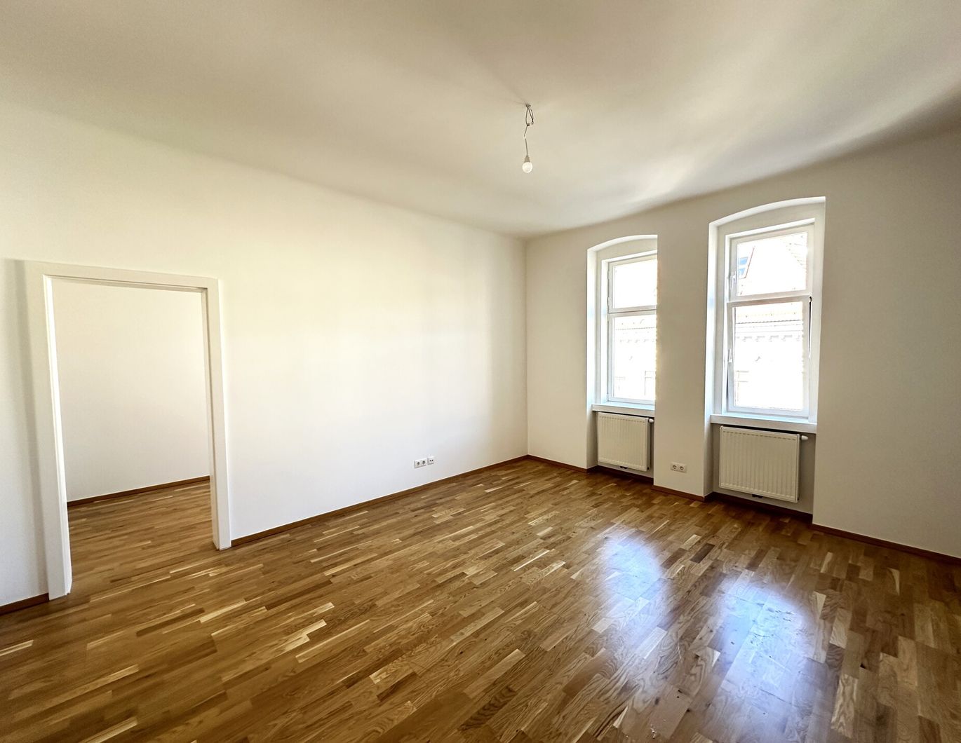 Sanierte 3-Zimmer-Altbauwohnung mit hochwertiger Küche und modernem Bad in Top-Lage bei U3 - zu kaufen in 1150 Wien