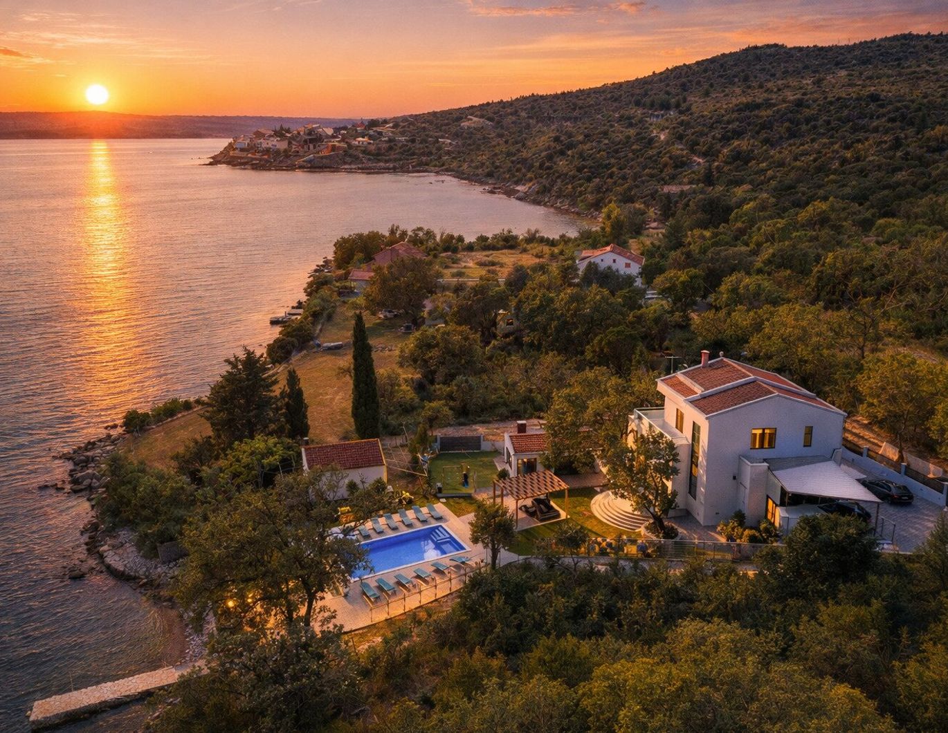 ZADAR Region - Einzigartige Luxusvilla in erster Meereslinie - Infinity-Pool, Wellness & traumhafter Meerblick