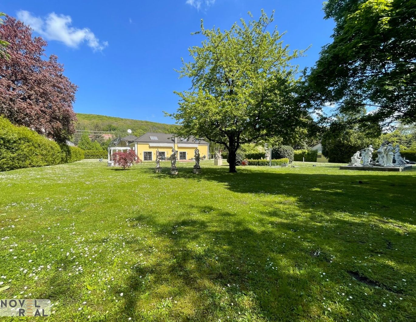 Diskretes Refugium mit historischem Flair in Purkersdorf mit 5.200m² Grund, nur 10 Min. von Hietzing entfernt!